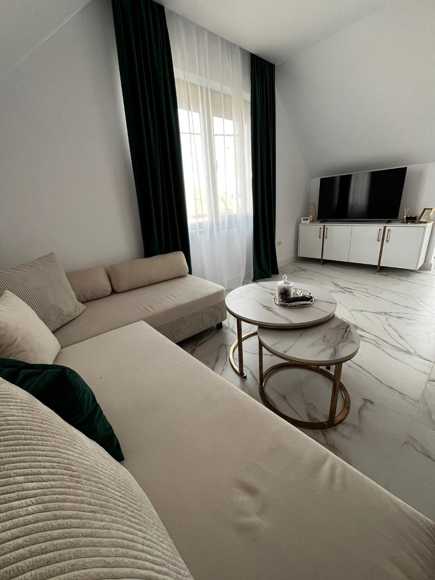 Gold Tag Apartament ทิมิชัวรา ภายนอก รูปภาพ