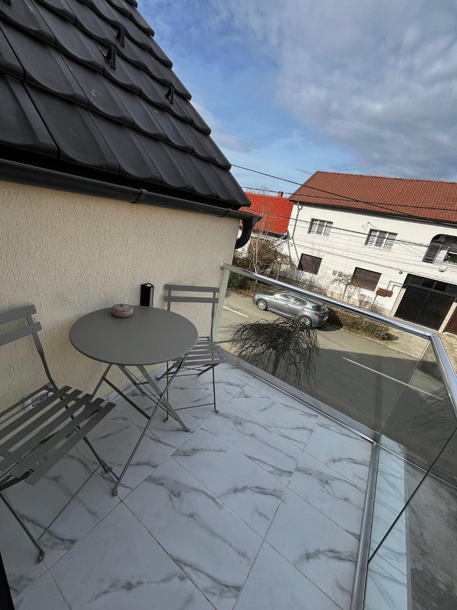 Gold Tag Apartament ทิมิชัวรา ภายนอก รูปภาพ